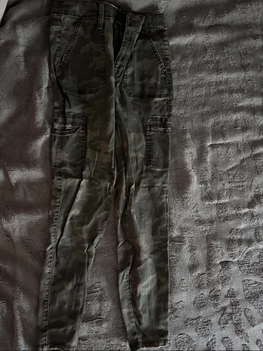 Mudd High-Rise Utility Jegging in Olive Green